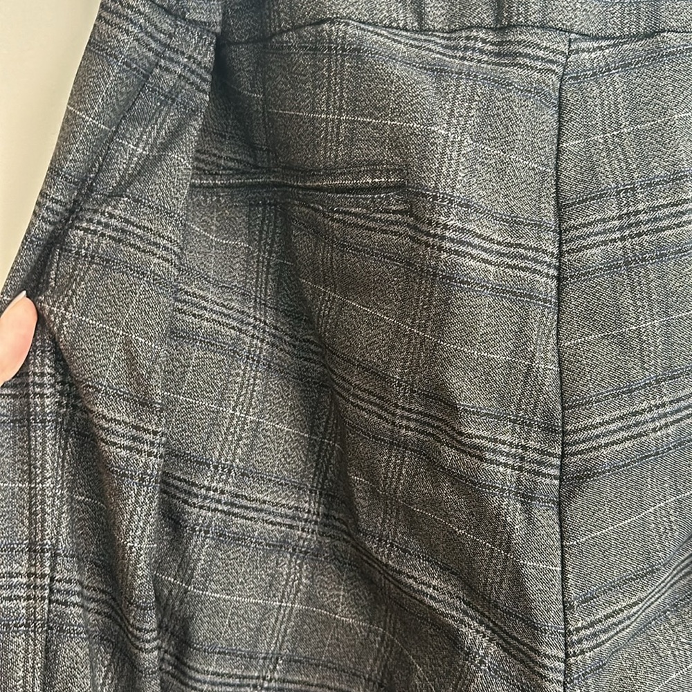 Stretch pull on patterned pant - Picture 4 of 5